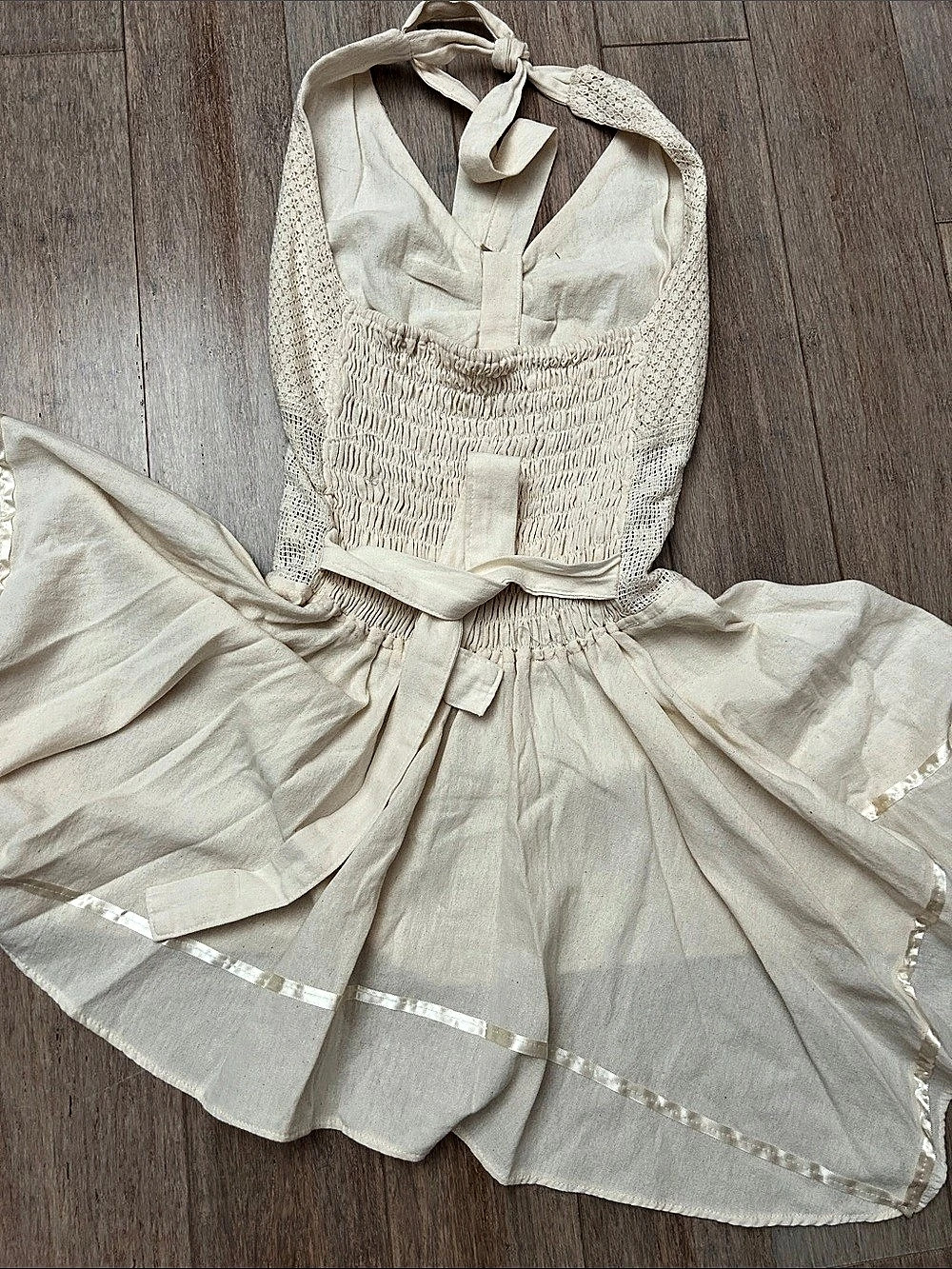 Cream Halter Mini Dress Like New elastic ruched back asymmetrical small